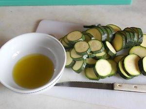 Zucchine gratinate, un contorno sfizioso! preparazione 1