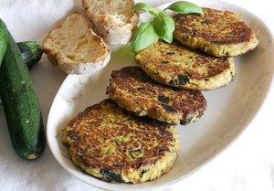 Hamburger di Zucchine, un piacevole secondo di verdure preparazione 15