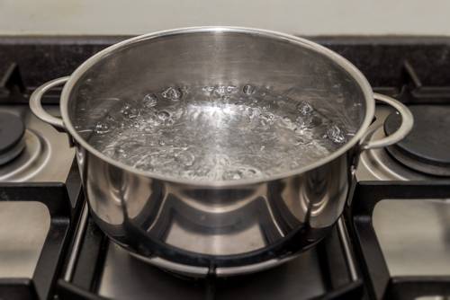 Come far bollire l'acqua: ecco i metodi più utilizzati