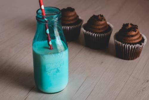 Latte blu o blu latte, la nuova moda su Instagram