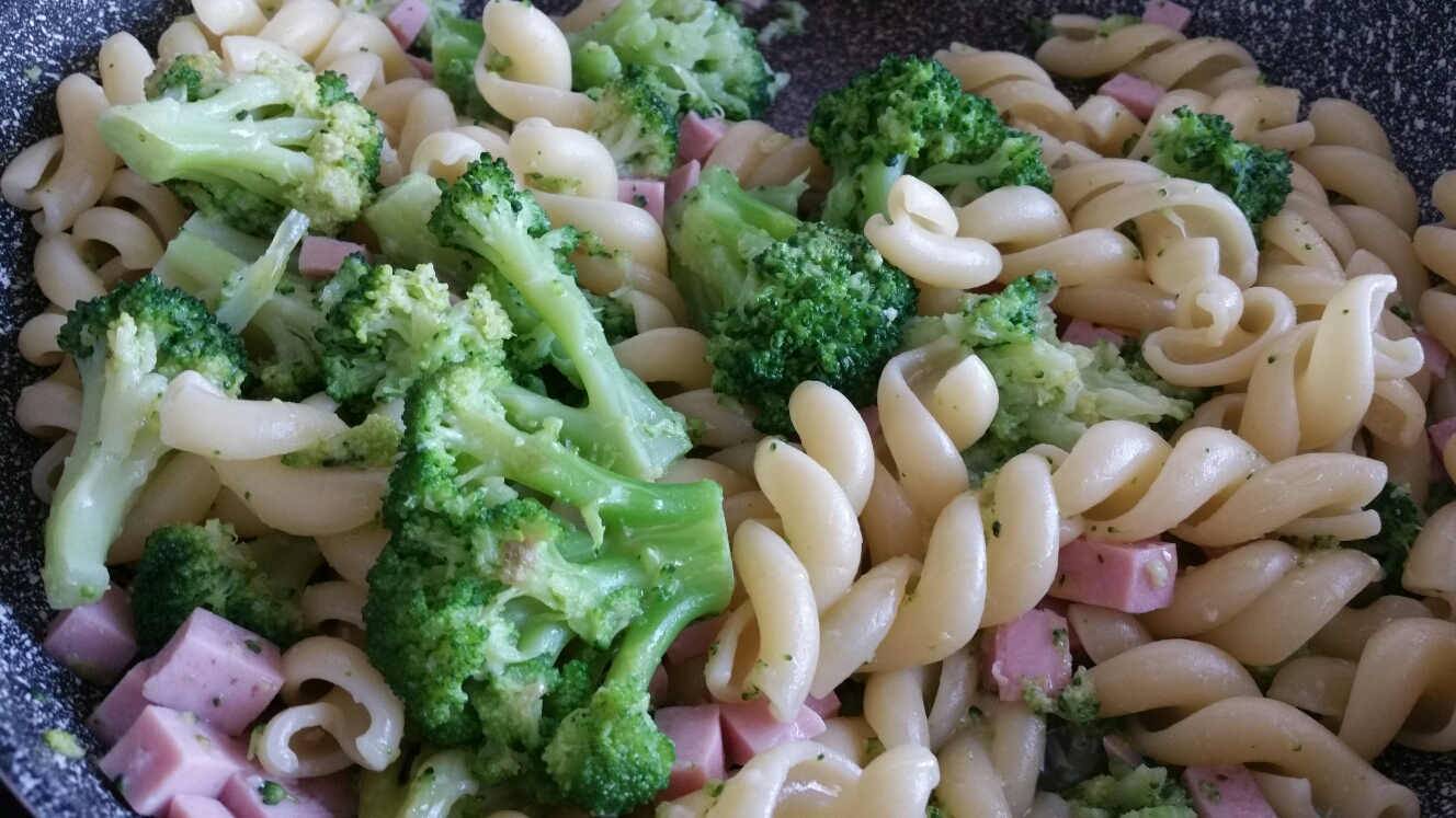 Pasta Con Cavolfiore Verde, piatto tutto da gustare