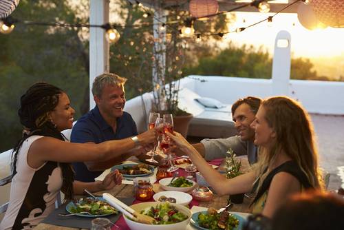 Cena estiva: salutiamo la bella stagione con gli amici