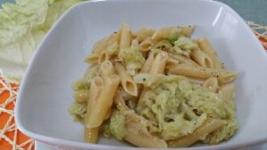 Pasta con la verza, il piatto ideale anche per i vegetariani preparazione 8