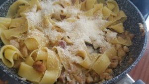 Pasta Con Castagne, un primo ricco di sapore preparazione 7