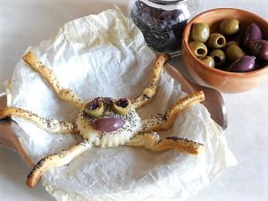 Lasagne di halloween con curiosi ragnetti preparazione 16