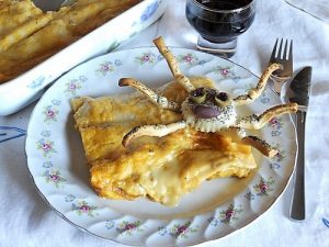 Lasagne di halloween con curiosi ragnetti preparazione 18