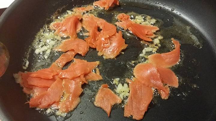 Tagliolini al salmone preparazione 2
