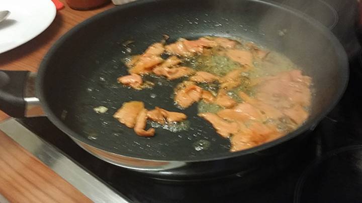 Tagliolini al salmone preparazione 4