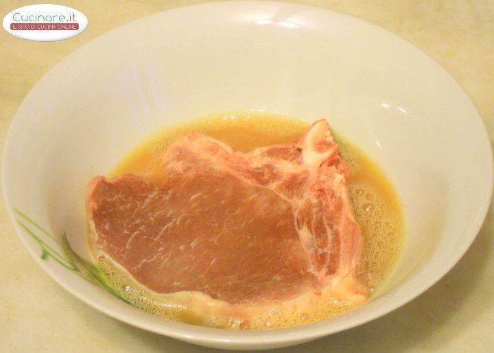 Braciola di Maiale dorata con Farina di polenta Taragna preparazione 2