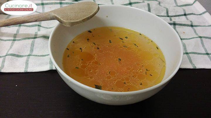 Ricetta brodo vegetale preparazione 2