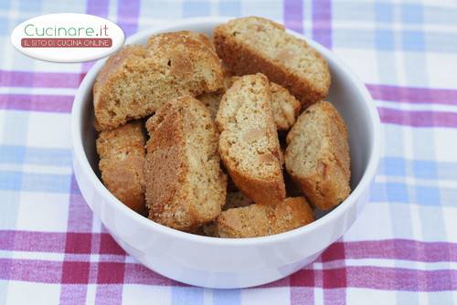 Cantucci al Gorgonzola con Noci e Pinoli preparazione 11