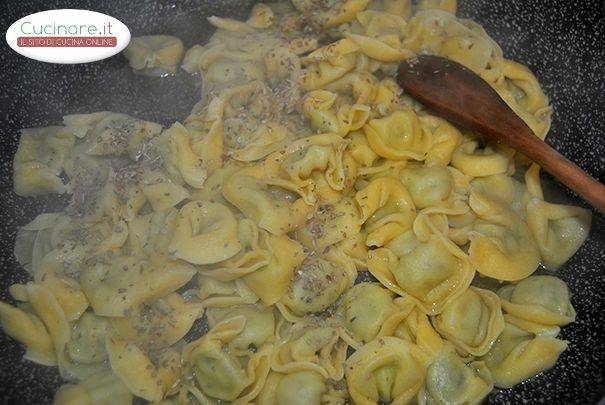 Cappelletti Origano e Grana preparazione 3