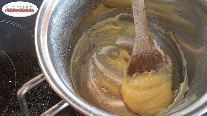 Crema ai funghi champignon preparazione 6