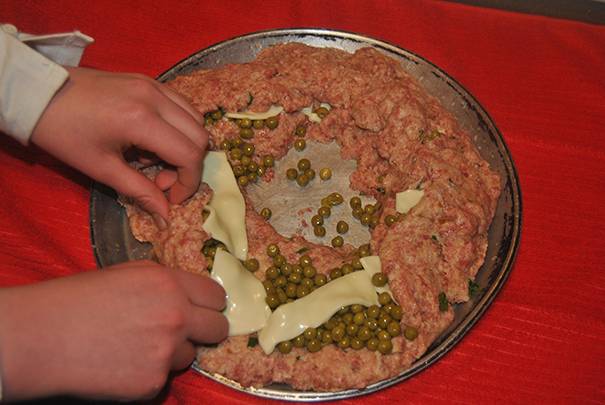 Polpettone con Piselli preparazione 10
