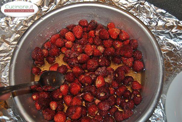 Dessert Pesche e Fragoline preparazione 2