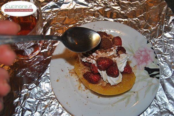 Dessert Pesche e Fragoline preparazione 8