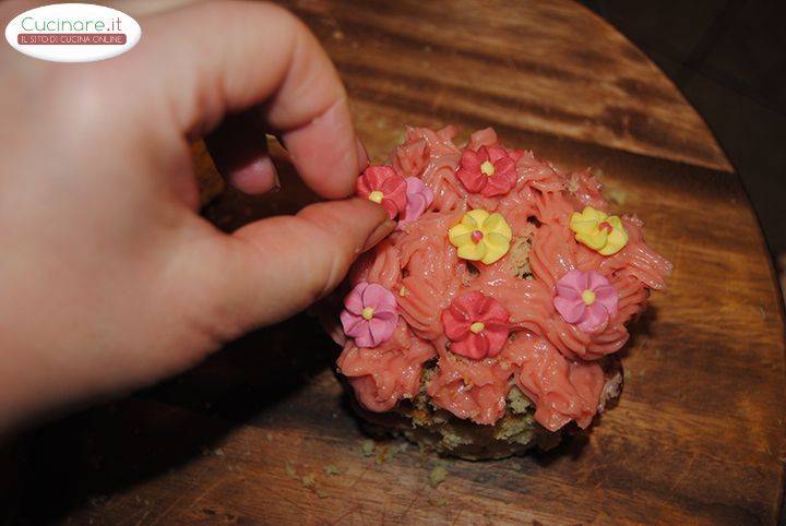 Dolcetti di rosa e cestini di fiori preparazione 22