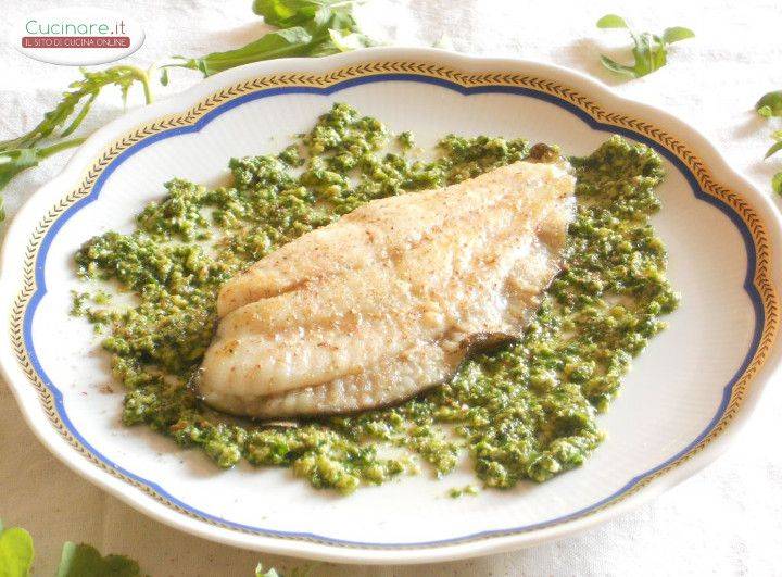 Filetti di Rombo in padella con pesto di Rucola alle Noci preparazione 4