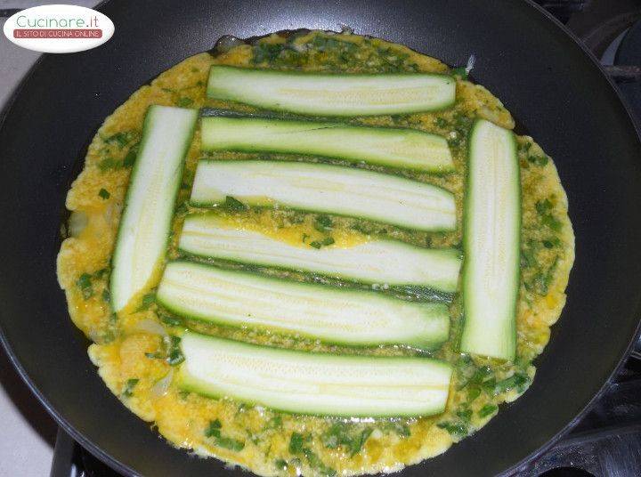 Frittata al Pecorino e Prezzemolo con Zucchine affogate preparazione 6