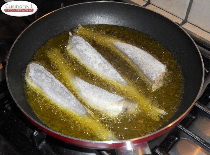 Frittura di Paranza con Farina Integrale in Olio extravergine di oliva preparazione 5