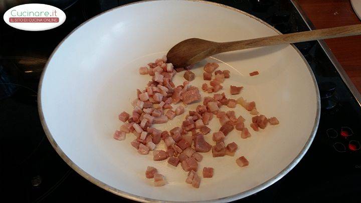 Fusilli con panna e pancetta preparazione 1