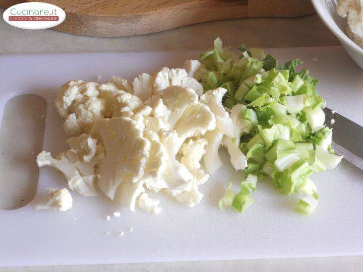 Minestra al Cavolfiore, Cipolle e Erbe aromatiche con Gnocchetti sardi preparazione 0