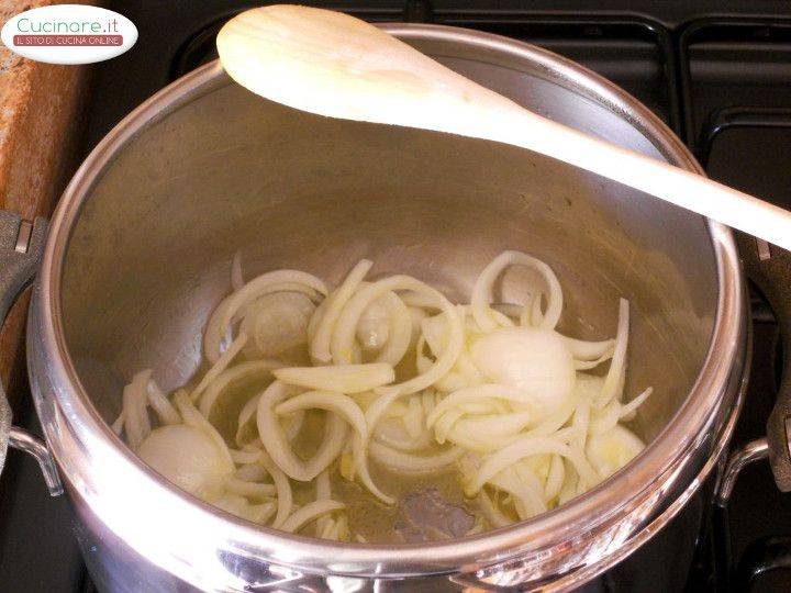 Minestra al Cavolfiore, Cipolle e Erbe aromatiche con Gnocchetti sardi preparazione 1