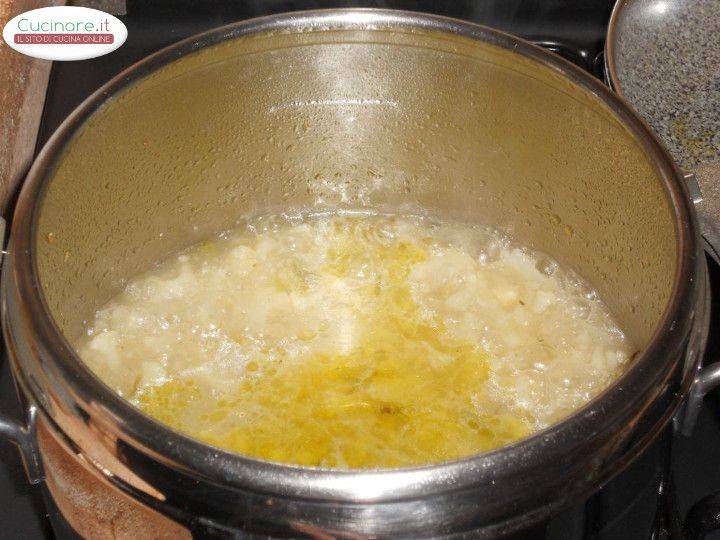 Minestra al Cavolfiore, Cipolle e Erbe aromatiche con Gnocchetti sardi preparazione 8