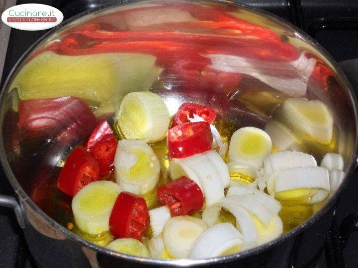 Minestra rustica di cavolo nero, lenticchie rosse e mirto preparazione 0