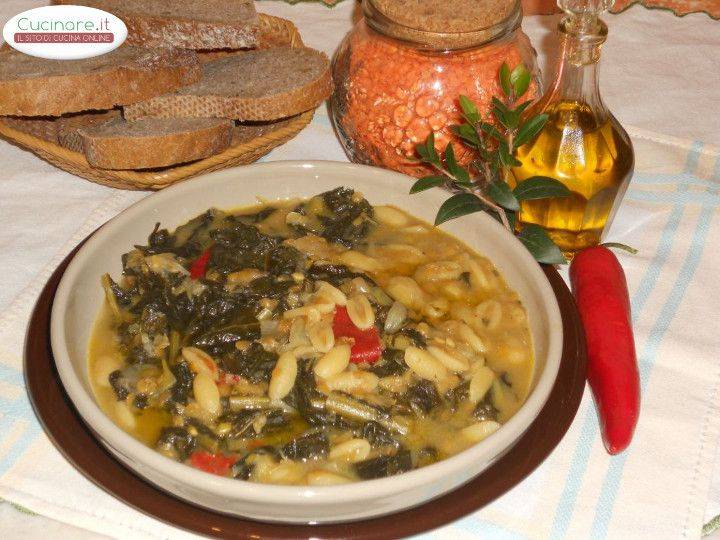 Minestra rustica di cavolo nero, lenticchie rosse e mirto preparazione 9