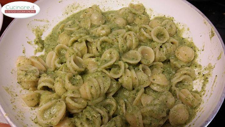 Orecchiette con broccoli baresi preparazione 9