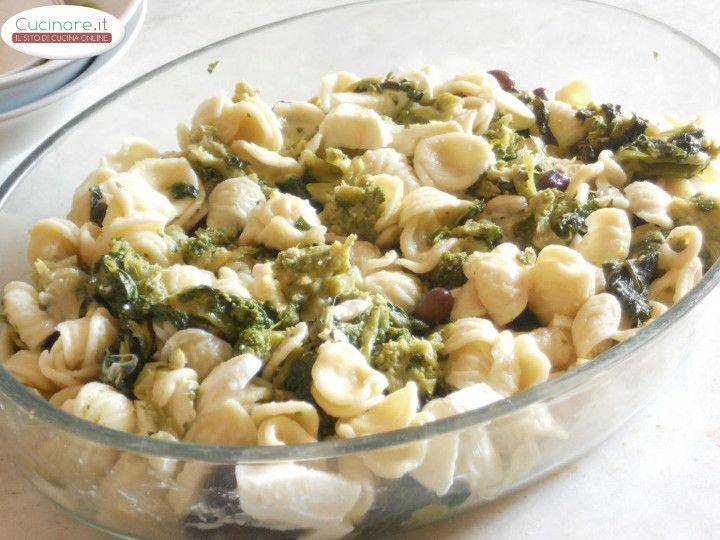 Orecchiette e Cime di rapa al forno filanti con Mozzarella e Olive preparazione 7