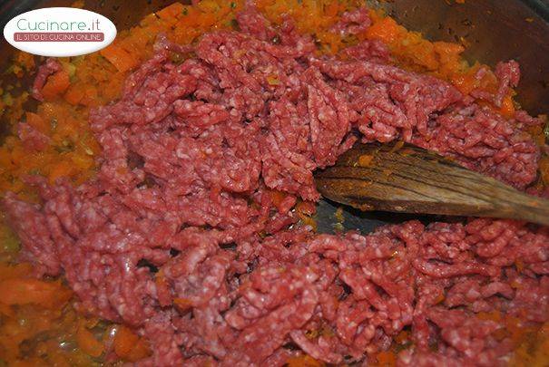 Pasta alla bolognese semplificata preparazione 4