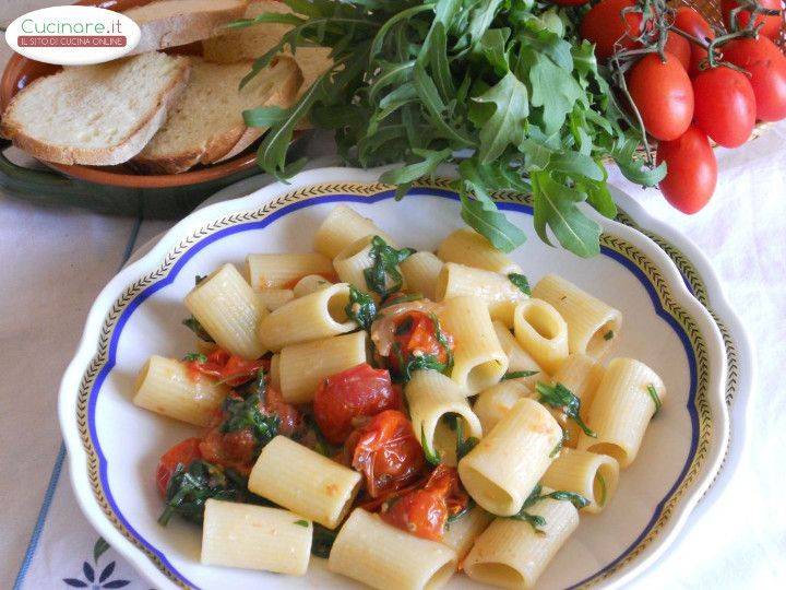 Pasta con Rucola, Pomodorini grigliati e Pecorino sardo preparazione 10