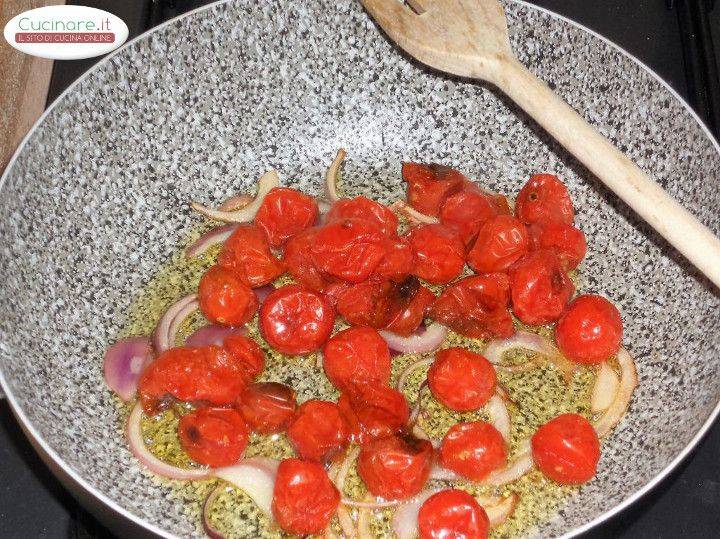 Pasta con Rucola, Pomodorini grigliati e Pecorino sardo preparazione 1