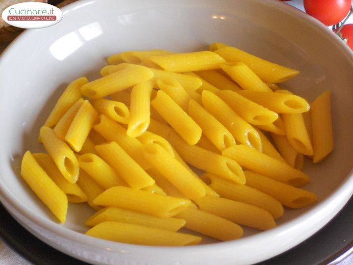 Penne allo Zafferano con Zucchine e Gamberetti al Pigato preparazione 13