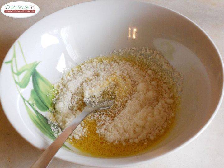 Peperoni ripieni con Melanzane, Zucchine e Ricotta salata preparazione 7