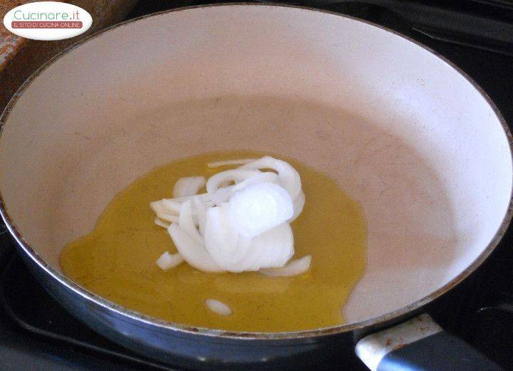 Rigatoni in agrodolce con Fagiolini, Cipolla e Peperoni preparazione 0