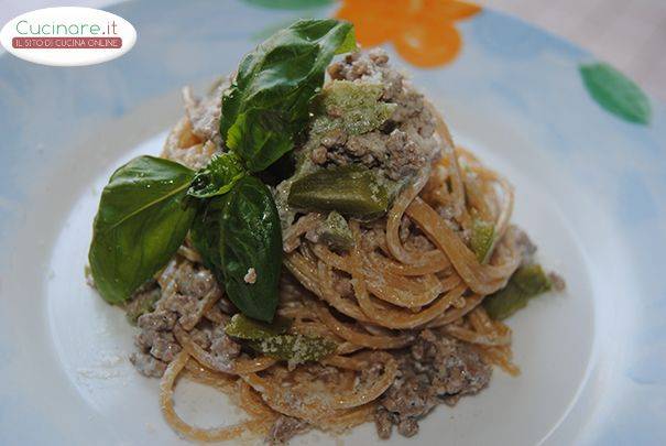 Spaghetti Integrali con Carne ed Olive Verdi preparazione 5