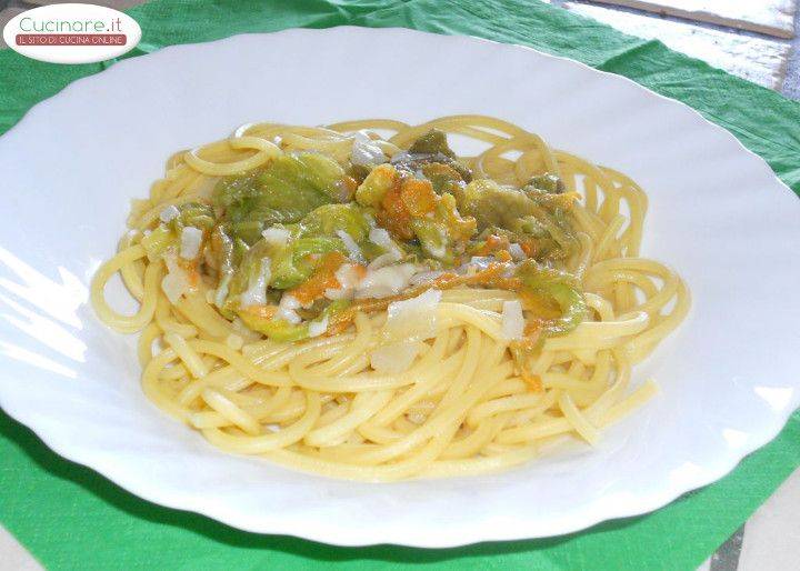 Spaghetti alla chitarra con Fiori di Zucchina e Pecorino al limone preparazione 6