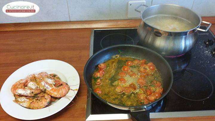 Spaghettini con Gamberoni e Rucola preparazione 7