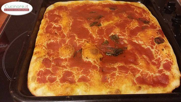 Teglia di pizza al forno preparazione 10