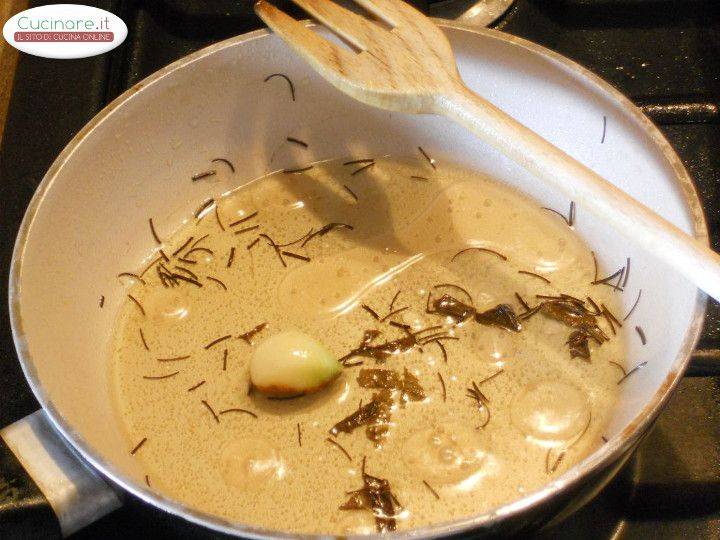 Zucchine alla Mentuccia e Erba Cipollina in salsa di Aceto aromatica preparazione 5