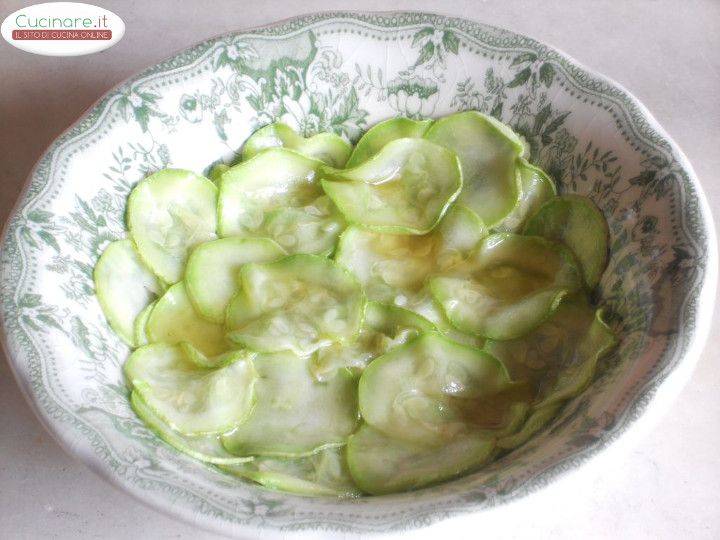 Zucchine alla Mentuccia e Erba Cipollina in salsa di Aceto aromatica preparazione 7