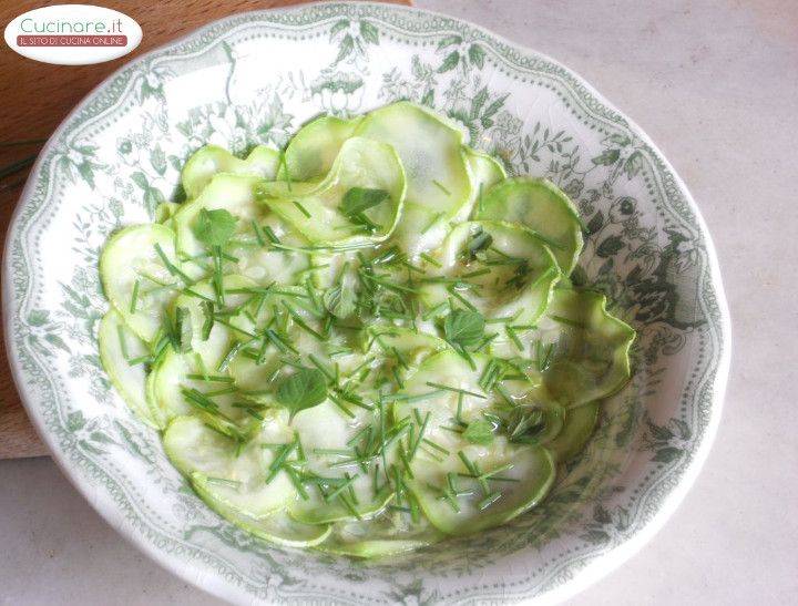 Zucchine alla Mentuccia e Erba Cipollina in salsa di Aceto aromatica preparazione 8