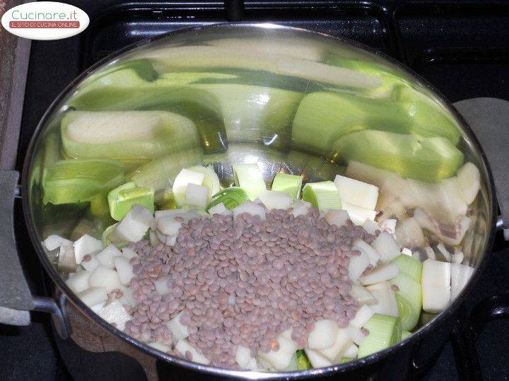 Zuppa di Porri, Patate bianche e Lenticchie verdi preparazione 2