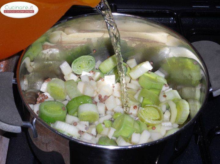Zuppa di Porri, Patate bianche e Lenticchie verdi preparazione 4
