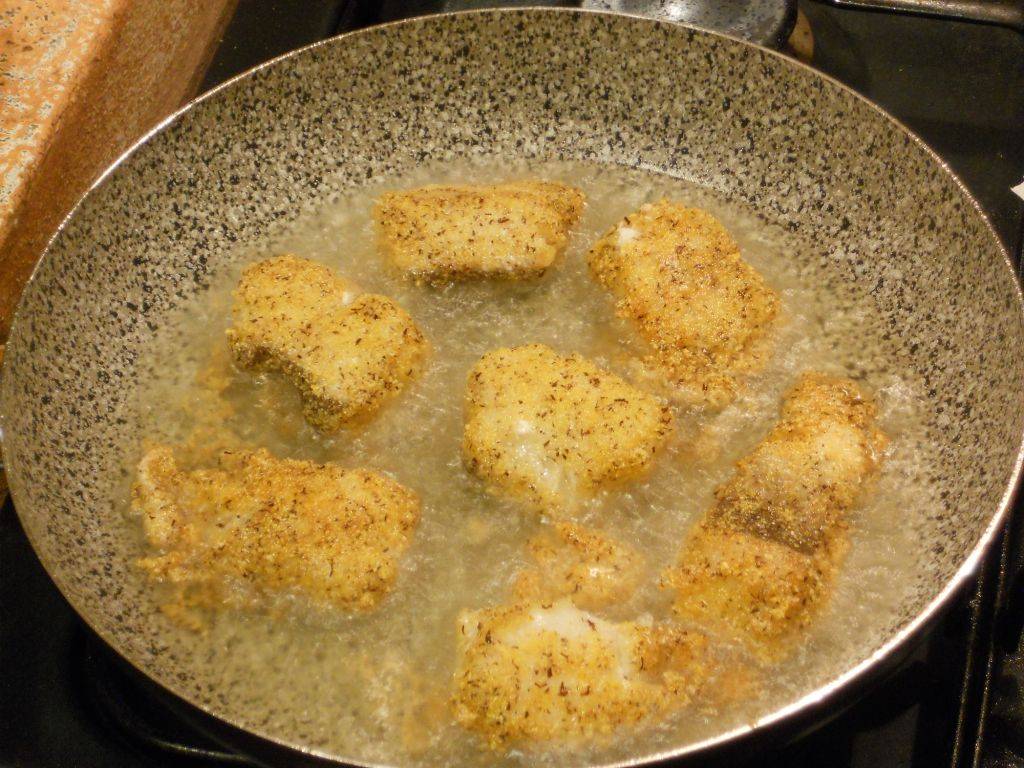 Bocconcini dorati di Baccalà e di Patate al Pesto di Rucola preparazione 7