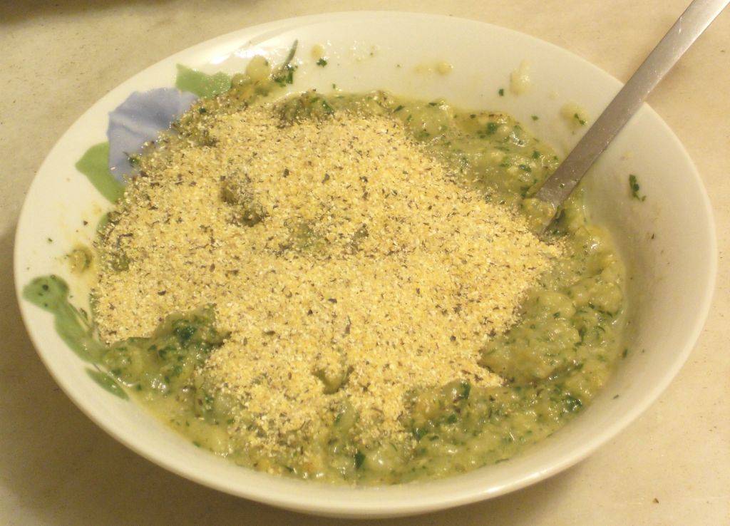 Bocconcini dorati di Baccalà e di Patate al Pesto di Rucola preparazione 2