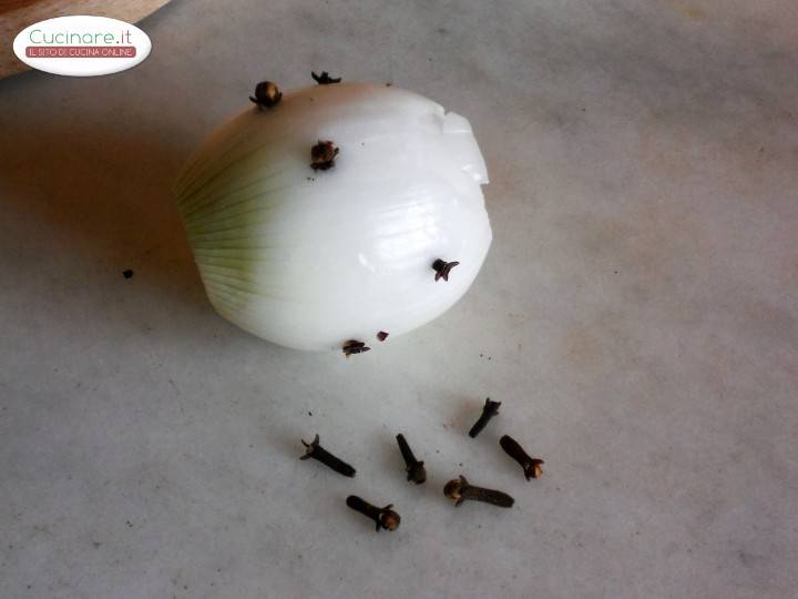 Brodo di carne aromatico preparazione 2